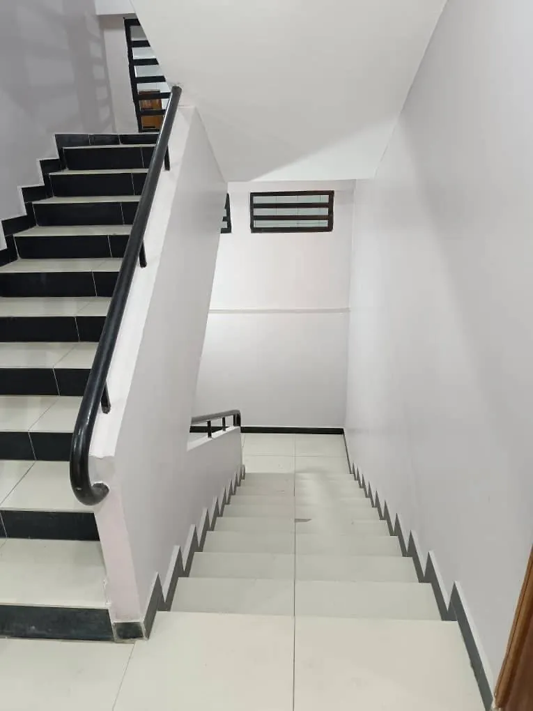 1D Studio Kdl Dakar